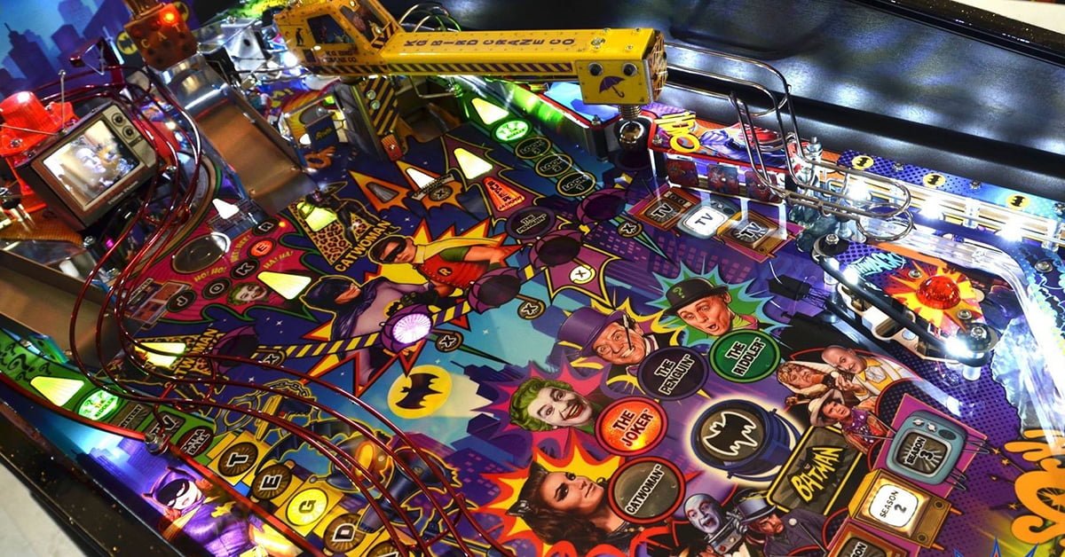 Batman 66 Premium Pinball Machine By Stern - Obrázek 4