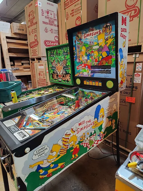 The Simpsons Pinball Machine By Data East